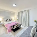 Edgware Road Beautiful Family Apartment