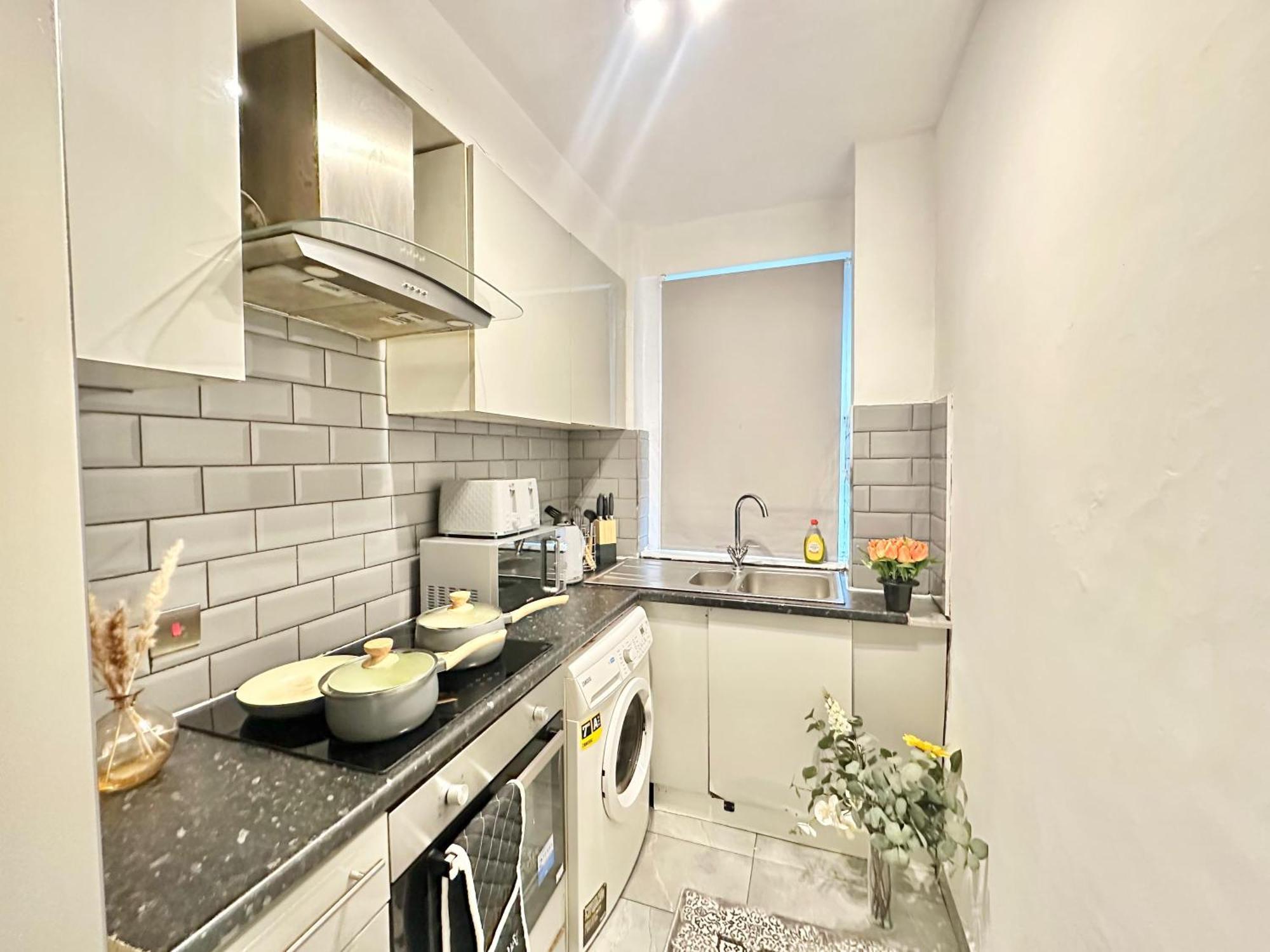 Edgware Road Beautiful Family London