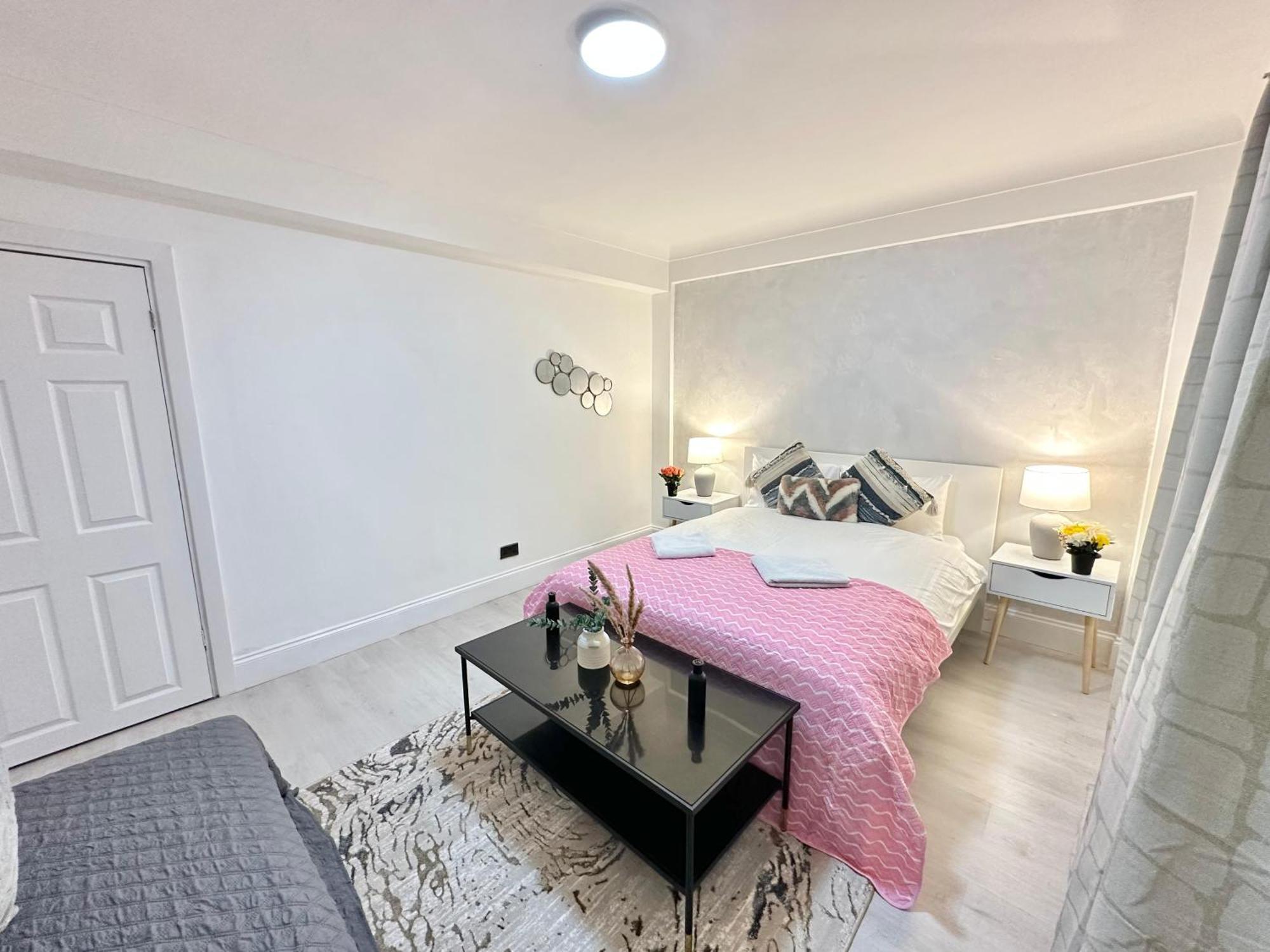 Edgware Road Beautiful Family Apartment