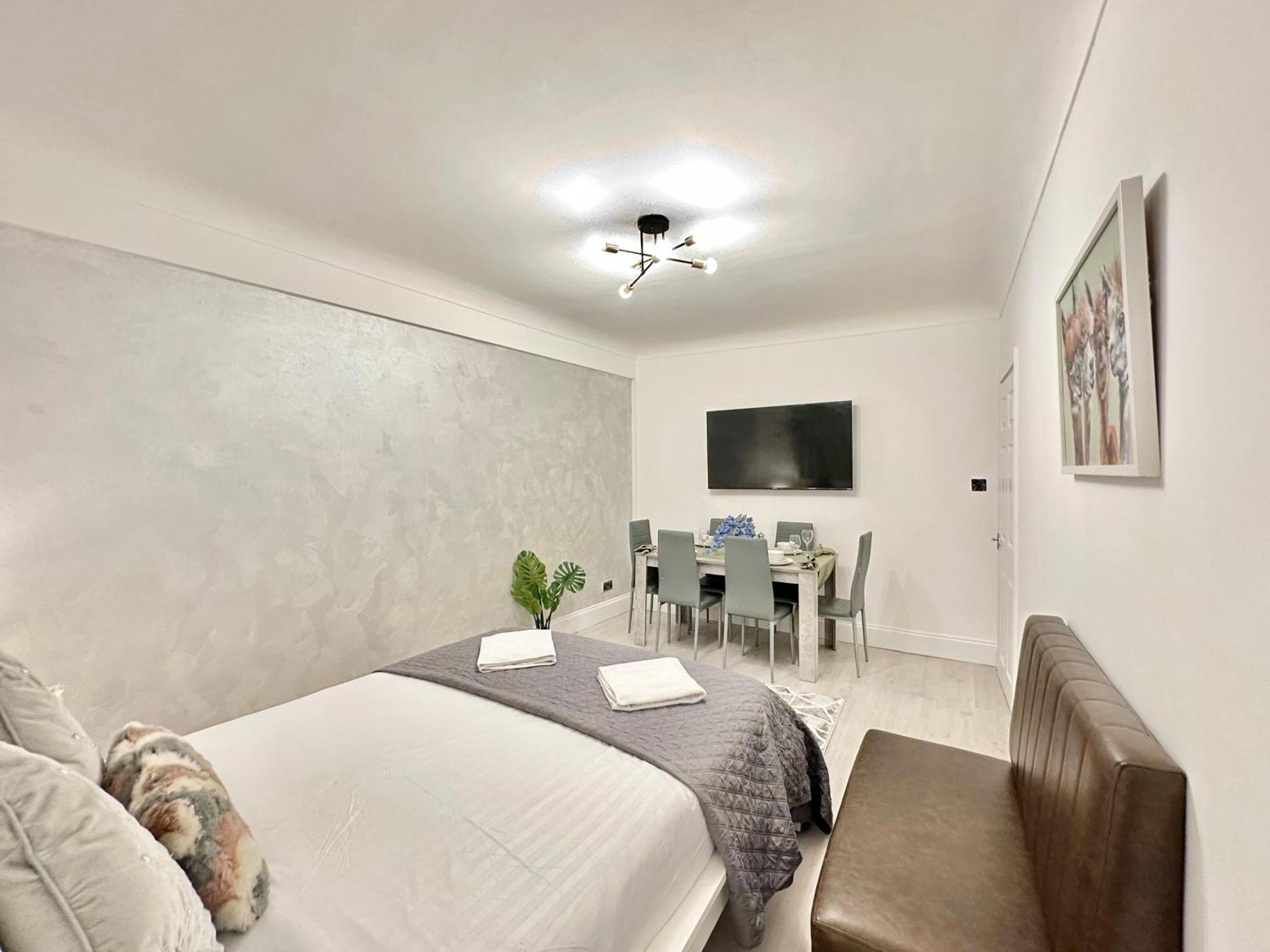 Edgware Road Beautiful Family Apartment London
